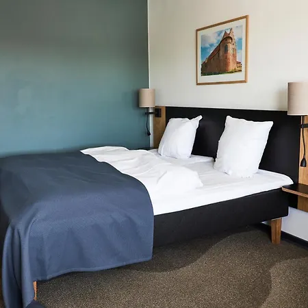 Hotel & Konference 4*