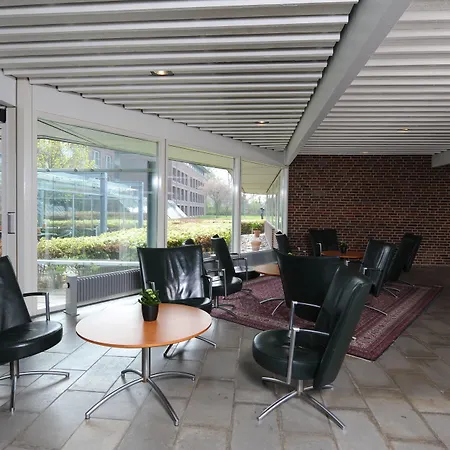 - Hotel&konferencecenter