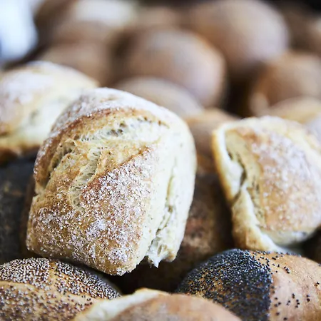 - Hotel&konferencecenter