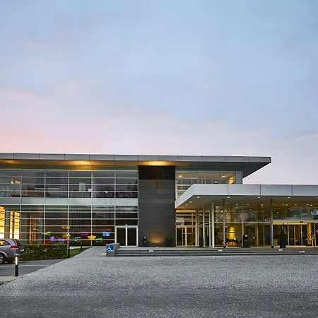 - Hotel&konferencecenter