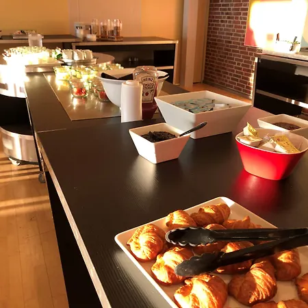 - Hotel&konferencecenter Hotel