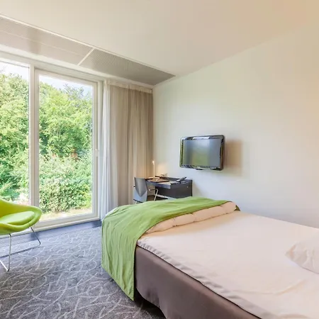 - Hotel&konferencecenter