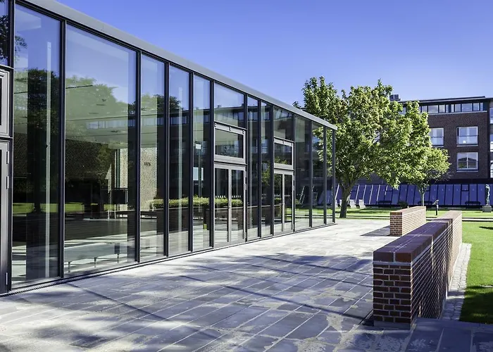 & Konference 4* 尼堡